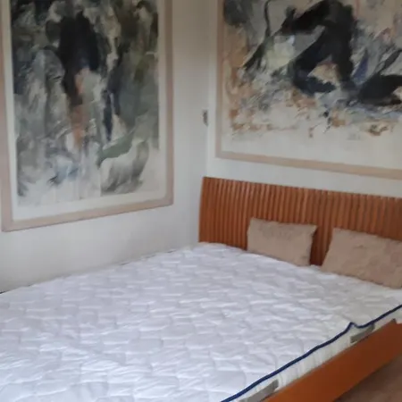 Haus Im Gruenen - Huerth Holiday home